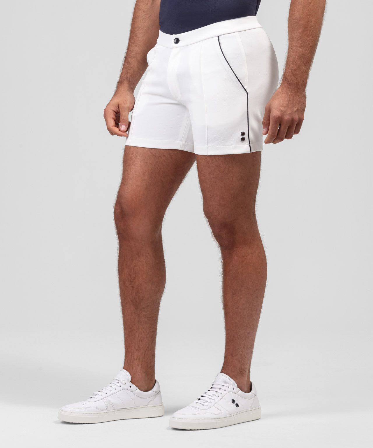 Tennis Shorts w Piping: Off White